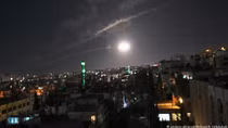 Thủ đô Damascus bị Israel dội tên lửa bất ngờ trong đêm