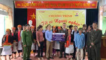 Góp hương xuân với đồng bào nghèo vùng biên Tây Bắc