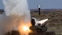 Nga khai hỏa Pantsir-S1, bắn hạ loạt tên lửa của khủng bố 