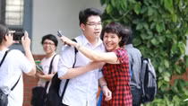Đề Văn không khó, thí sinh rạng ngời rời phòng thi
