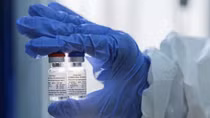 Nga nói phương Tây đang học theo về vaccine COVID-19