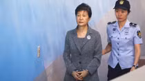 Park Geun-hye: Từ nữ "Tổng thống 5 nhất” đến phạm nhân sau song sắt nhà tù