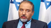 Bộ trưởng Quốc phòng Israel bất ngờ từ chức giữa lúc Gaza căng thăng