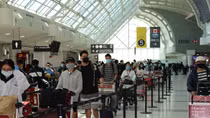 Đưa 340 người Việt từ Canada về nước