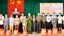 Trao quà “Tết vì người nghèo” tại Cần Thơ, Trà Vinh và Vĩnh Long