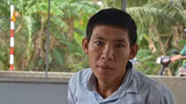 Con nghiện giật điện thoại đụng phải Công an xã