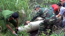 Thu gom bom mìn còn sót lại sau chiến tranh