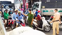 Một tài xế xe tải di chuyển từ TP Hồ Chí Minh về TP Long Xuyên nghi nhiễm COVID-19
