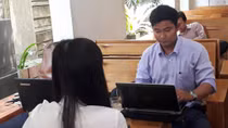 Cán bộ xã bị tố dùng hình ảnh “nóng” để tống tình người yêu cũ