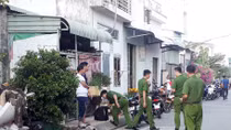 Can ngăn đánh bài rồi đâm chết người