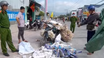 Giả người bán bắp rang để vận chuyển thuốc lá lậu