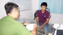 Con nghiện đâm người phụ nữ trọng thương vì không cho mượn xe