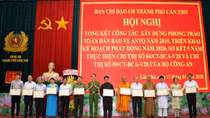 Văn phòng thường trú Báo CAND tại ĐBSCL được Chủ tịch UBND TP Cần Thơ tặng Bằng khen