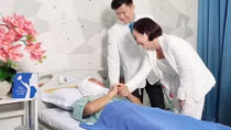 Người đàn ông… “mặt ma” lần thứ hai lên bàn đại phẫu
