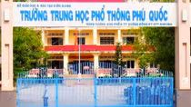 Thầy giáo ở Phú Quốc làm lộ đề thi, học sinh phản ứng trên mạng xã hội