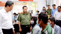 Động viên CBCS làm nhiệm vụ cấp CCCD