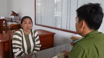 Bắt một phụ nữ chuyên trộm nữ trang tại các tiệm vàng