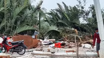 Giông lốc làm 15 người bị thương, 64 căn nhà hư hại