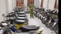 Hàng trăm mô tô không giấy tờ trong các tiệm cầm đồ ở An Giang
