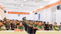 Công an TP Cần Thơ tập huấn điều lệnh, bắn súng, võ thuật CAND