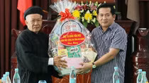 Công an tỉnh An Giang thăm, chúc mừng Ban trị sự T.Ư GHPG Hòa Hảo