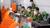 Phát huy vai trò chức sắc, người có uy tín trong đồng bào Khmer trong cấp CCCD
