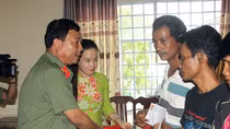Chăm lo Tết Chol–Chnam–Thmay cho người dân tộc Khmer