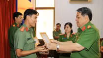 Khen thưởng CBCS triệt xóa băng nhóm gây ra 100 vụ trộm và tiêu thụ xe máy