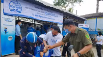 Lắp đặt hệ thống máy lọc nước miễn phí cho người dân vùng hạn mặn