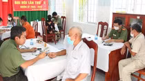 Khám bệnh, cấp phát thuốc miễn phí cho 200 người nghèo