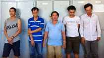16 đối tượng tổ chức lắc tài xỉu ăn tiền bị bắt quả tang