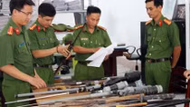 Nhiều cách làm hiệu quả trong công tác vận động, thu hồi vũ khí, vật liệu nổ, công cụ hỗ trợ