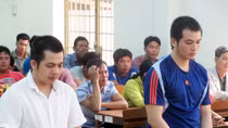 10 năm tù cho 2 đối tượng vận chuyển 32.000 bao thuốc lá nhập lậu 