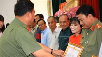Văn phòng Báo CAND tại ĐBSCL nhận giấy khen