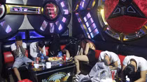 Đột kích 2 quán Karaoke, phát hiện gần 60 đối tượng sử dụng ma túy 