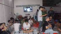 Phá ổ bạc lớn do Tuấn "nước” tổ chức tại nhà riêng