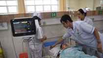 Hàng chục học sinh nhập viên sau bữa ăn trưa