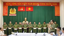 Hỗ trợ CBCS bị thương trong khi làm nhiệm vụ