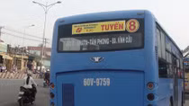 Xe buýt cán chết người trên Quốc lộ 1A