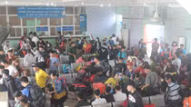 Ga Biên Hoà "vỡ trận" trong ngày 25 Tết