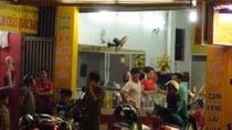 Cướp tiệm vàng táo tợn trong đêm 