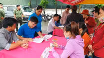 Chi trả tiền lương cho gần 2000 công nhân bị chủ doanh nghiệp bỏ rơi 