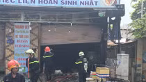 Nhân viên quán nhậu hàn xì bất cẩn gây cháy quán
