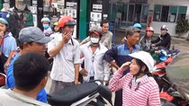 Người phụ nữ dũng cảm truy bắt tên cướp tiền học phí của con