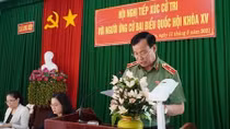 Thứ trưởng Lê Tấn Tới lắng nghe nguyện vọng của cử tri huyện Bến Lức