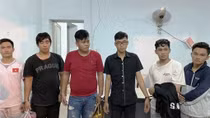 Băng nhóm mua súng, còng số 8, sử dụng thẻ CA giả gây ra 20 vụ cướp tài sản