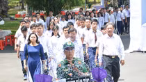Dòng người đổ về viếng lễ tang cố Thủ tướng Phan Văn Khải