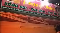 Nhân viên khỏa thân kích dục cho khách trong phòng VIP