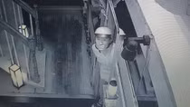 Ráo riết truy tìm hai tên trộm nhà hàng Nhật bị camera ghi lại