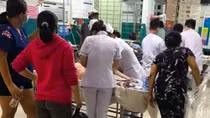 Mâu thuẫn với vợ, chồng phóng hỏa tự thiêu khiến 2 con bỏng nặng